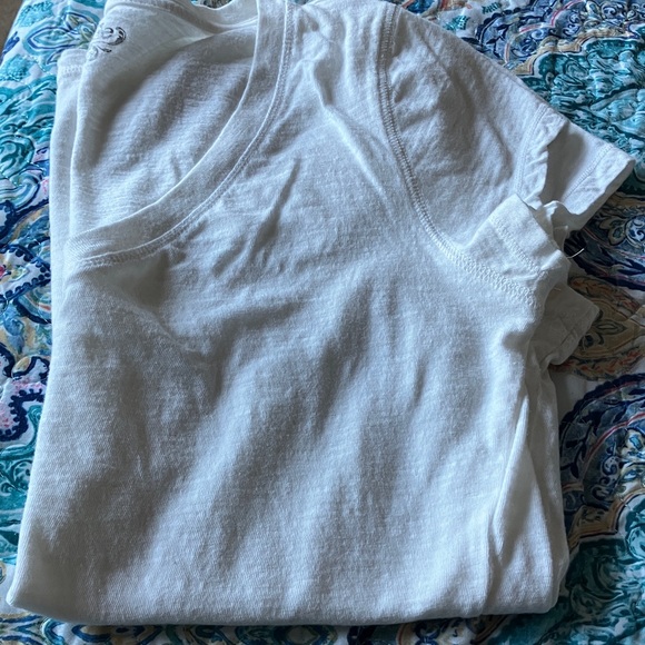 Aeropostale Classic Cream V-Neck Tee - Picture 9 of 9